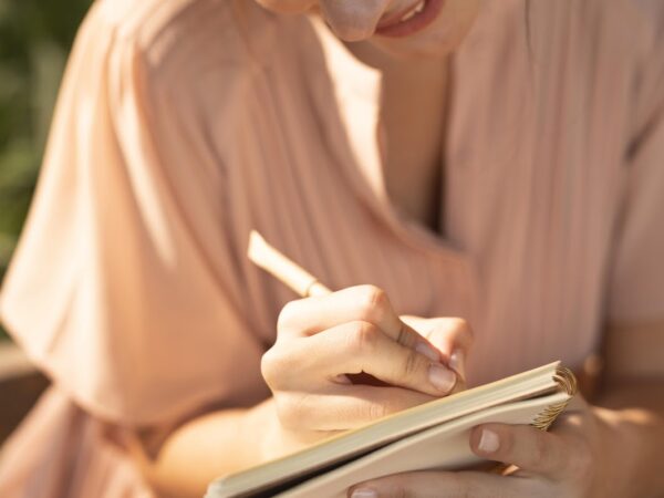 Como Usar uma Agenda Devocional para Tornar seu Dia Mais Inspirador